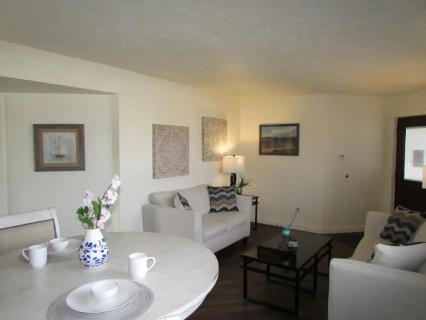 Superior Bay Boutique Motel - Unit #11 - Image# 1