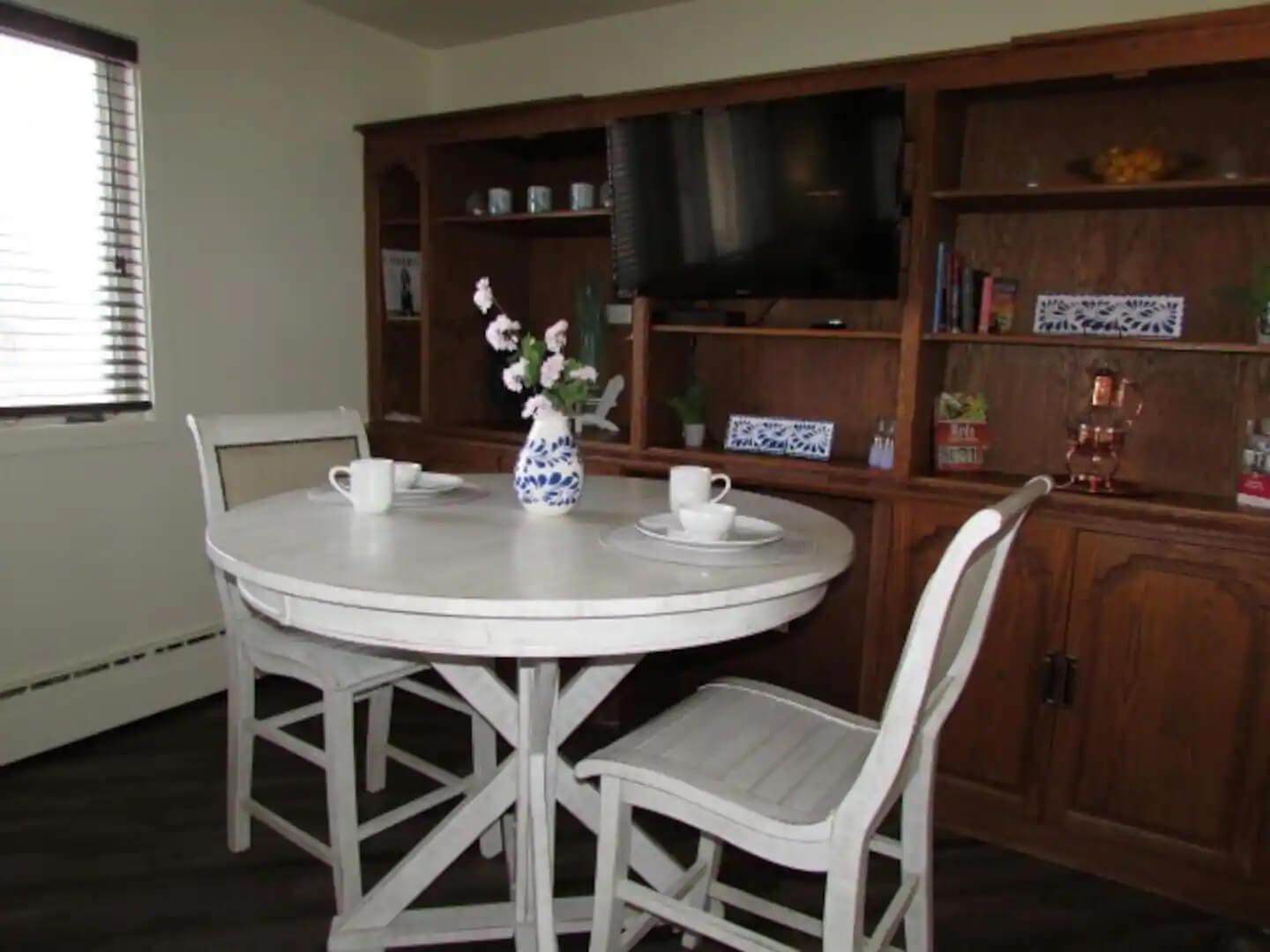 Superior Bay Boutique Motel - Unit #11 - Image# 1