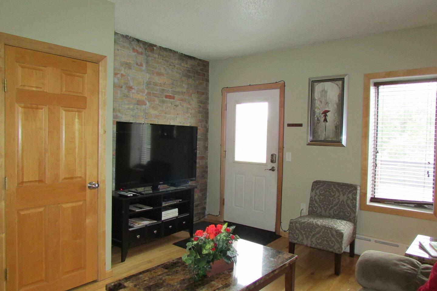 Effie Building - Unit D - Image# 1