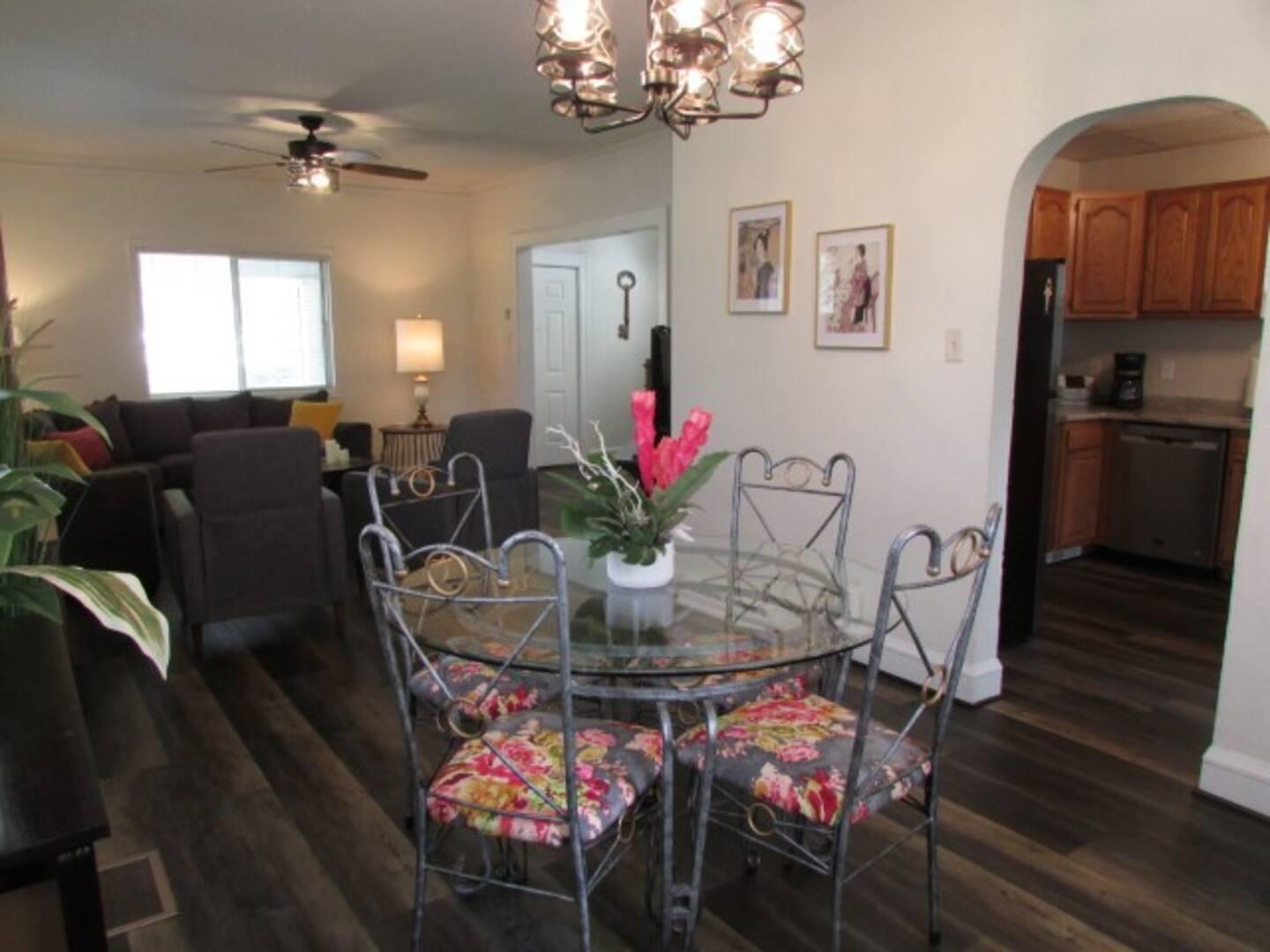 Campus Cottage - Image# 1