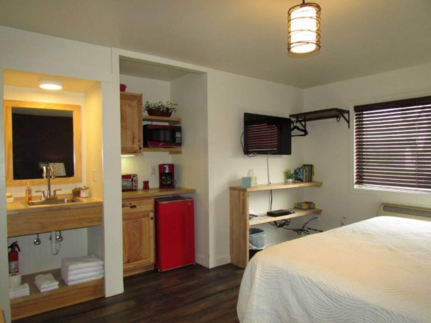 Superior Bay Boutique Motel - Unit #7 - Image# 1
