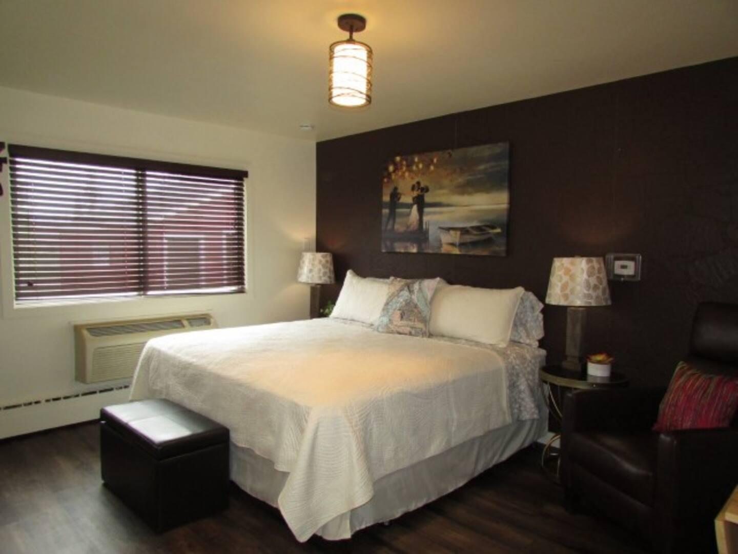 Superior Bay Boutique Motel - Unit #7 - Image# 1