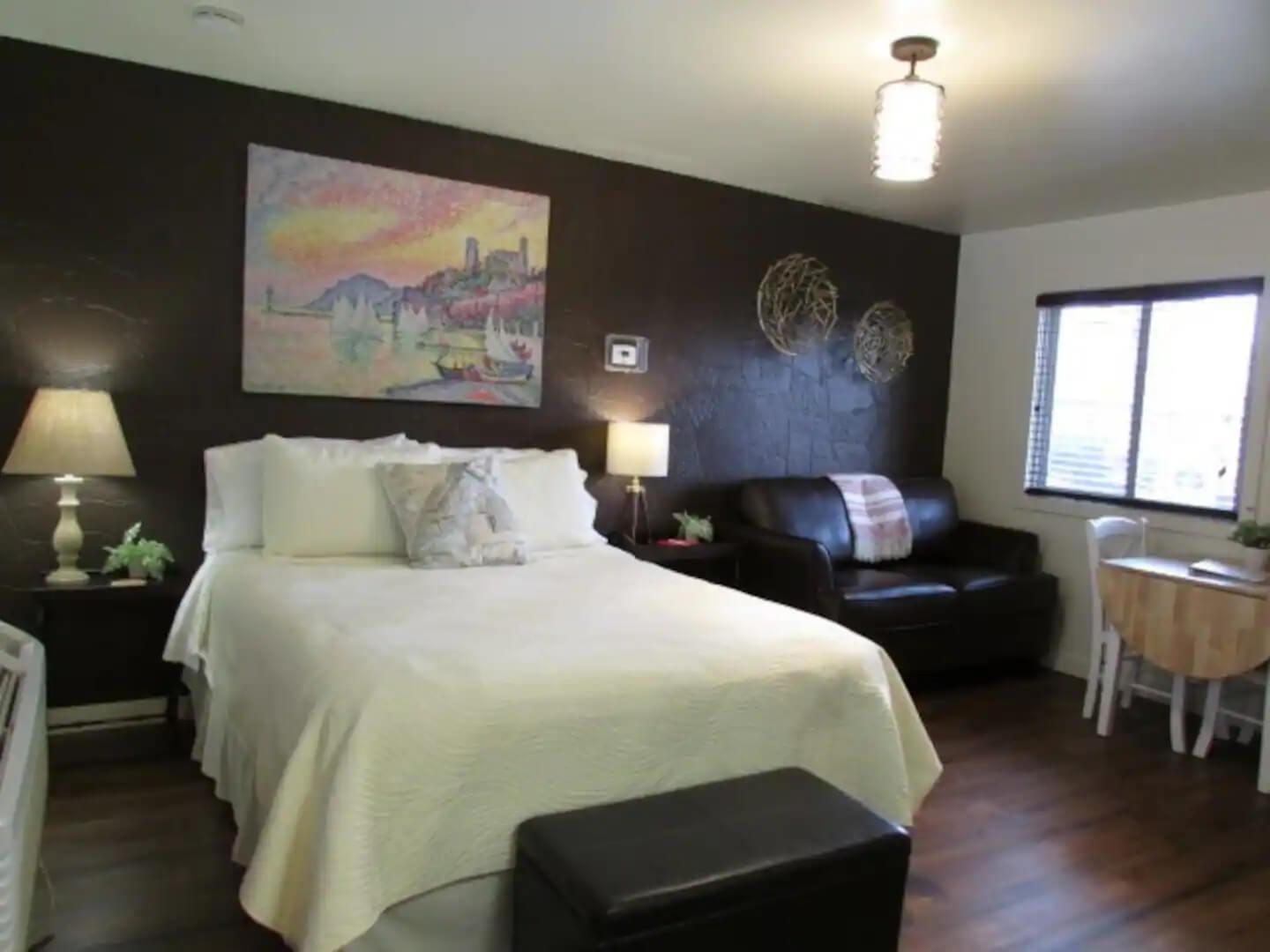 Superior Bay Boutique Motel - Unit #9 - Image# 1