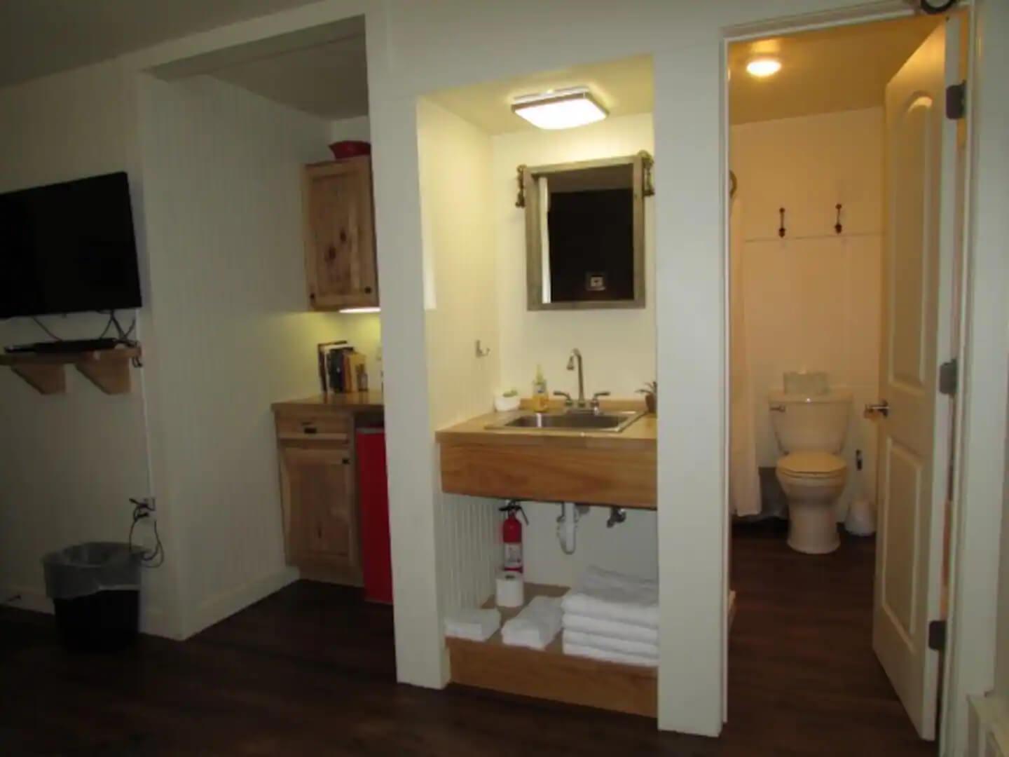 Superior Bay Boutique Motel - Unit #9 - Image# 1